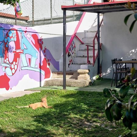 Meiga Backpackers Hostel Сантьяго-де-Компостела Экстерьер фото