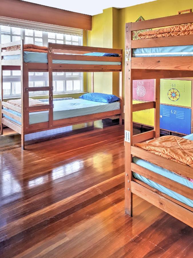 Meiga Backpackers Hostel Сантьяго-де-Компостела Экстерьер фото