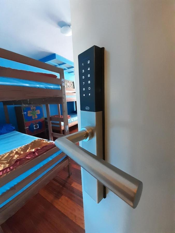 Meiga Backpackers Hostel Сантьяго-де-Компостела Экстерьер фото